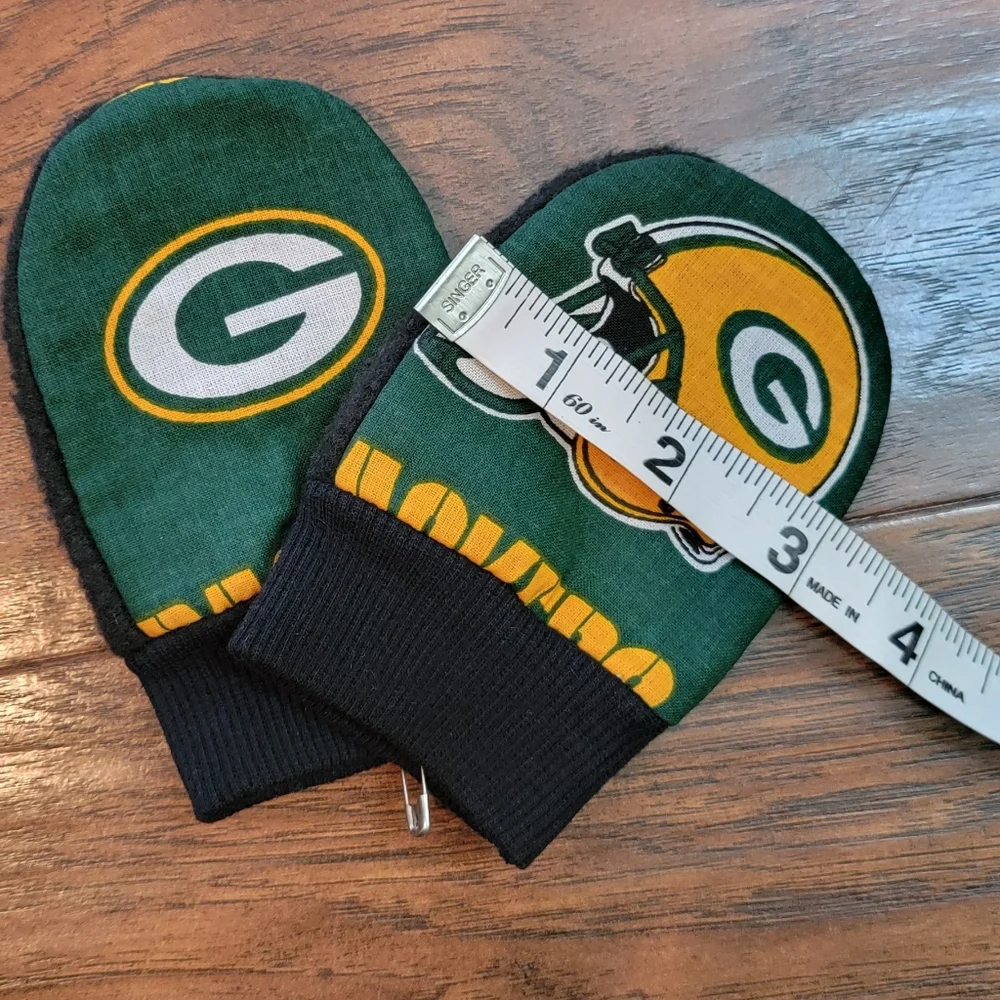 Green Bay Packers NFL Football Baby Fleece Fabric Mittens